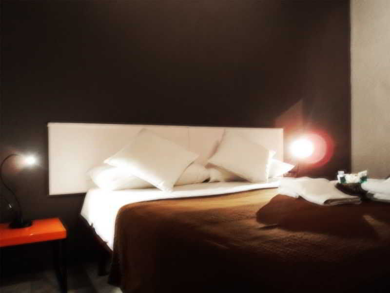La Isla Hostal Barcelona Zewnętrze zdjęcie