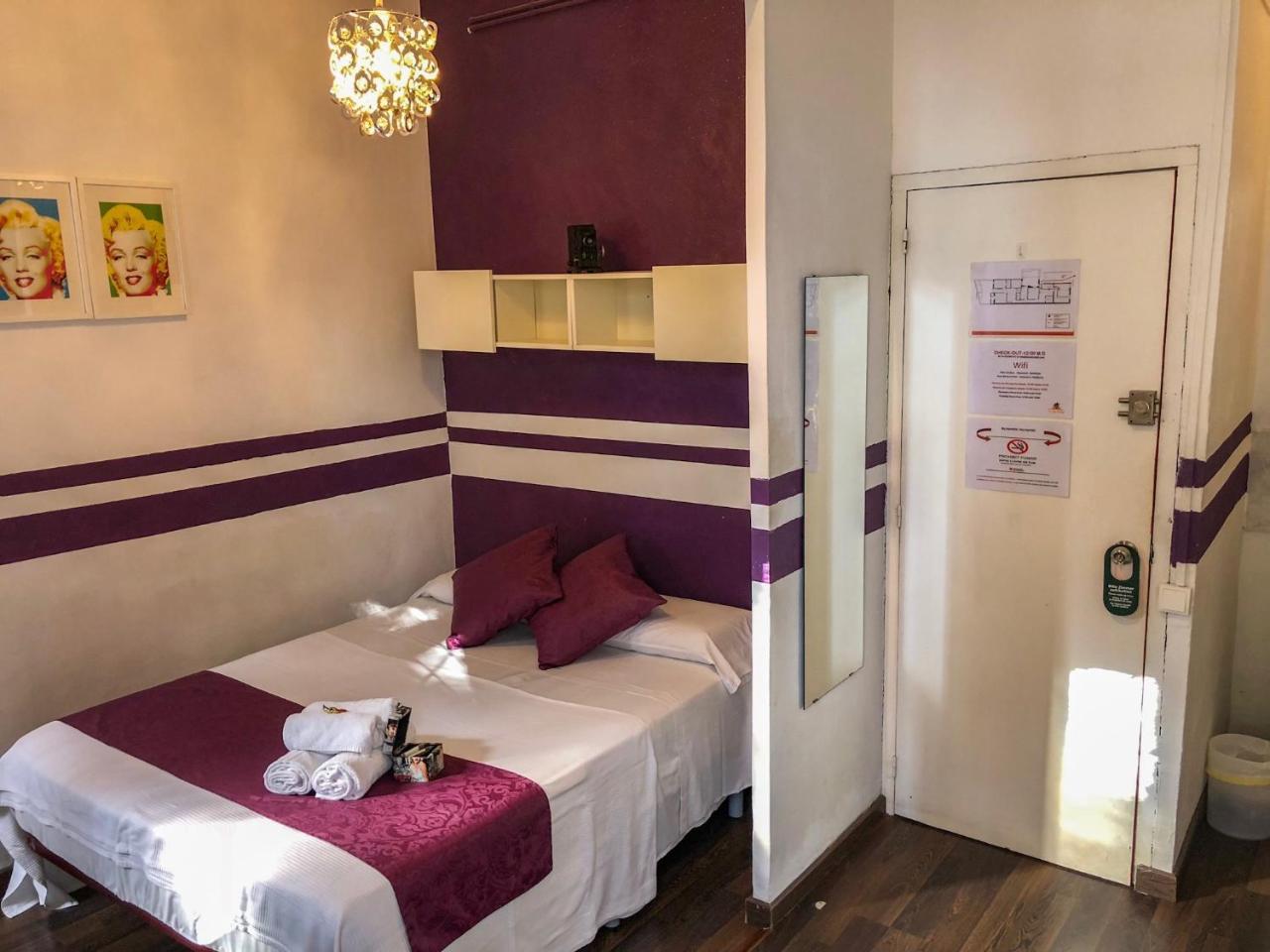 La Isla Hostal Barcelona Zewnętrze zdjęcie