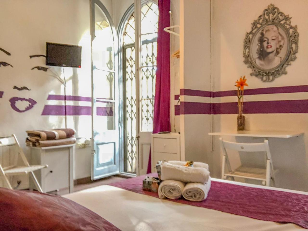 La Isla Hostal Barcelona Zewnętrze zdjęcie